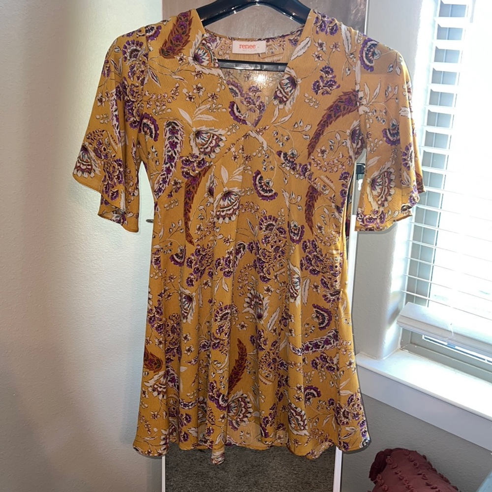Beautiful mustard yellow dress with flowy sleeves